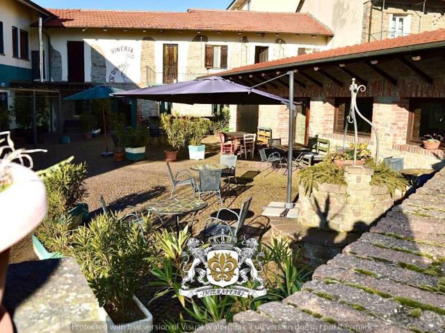 Locale Commerciale in vendita a Piemonte, Cuneo