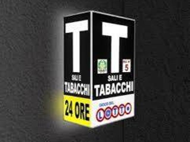 Locale Commerciale in vendita a Livorno