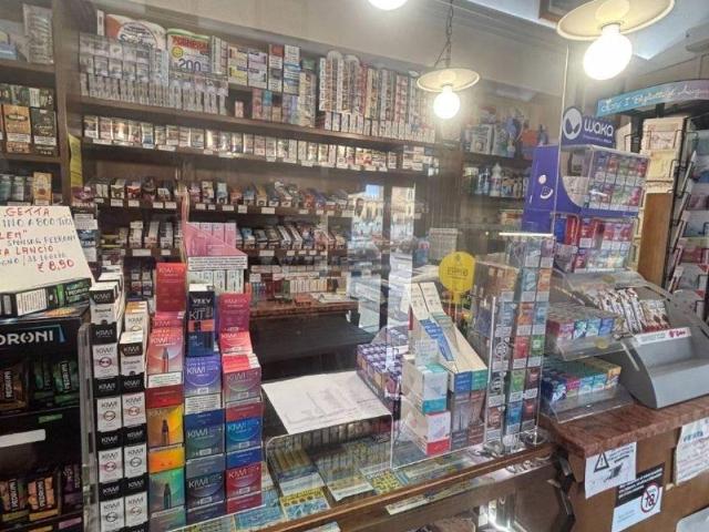 Locale Commerciale in vendita a Livorno