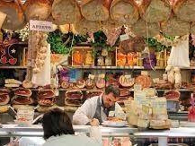 Locale Commerciale in vendita a Livorno