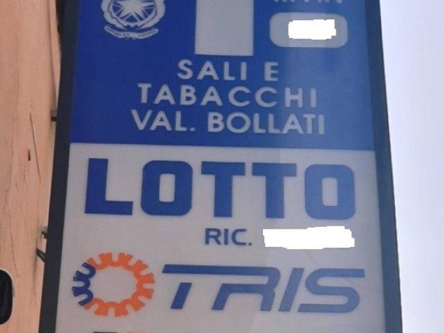 Locale Commerciale in vendita a Livorno