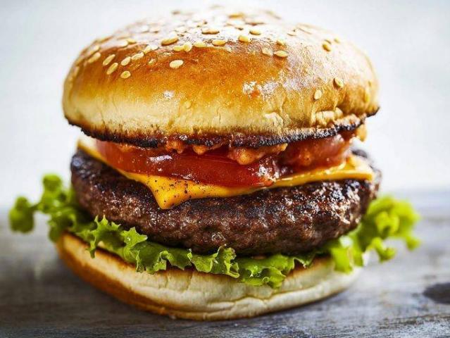 Locale Commerciale in vendita a Stazione, Livorno