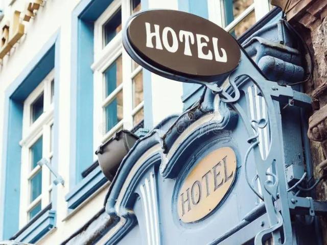 Locale Commerciale in vendita a Livorno