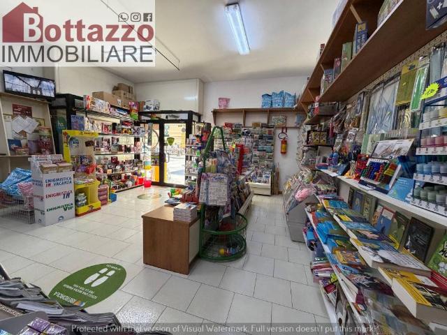 Locale Commerciale in vendita a Puglia, Taranto