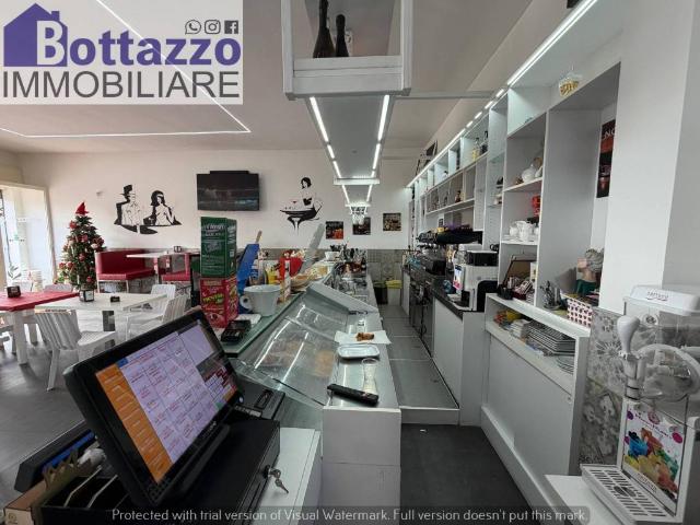 Locale Commerciale in vendita a Puglia, Taranto