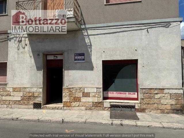 Locale Commerciale in vendita a Puglia, Taranto