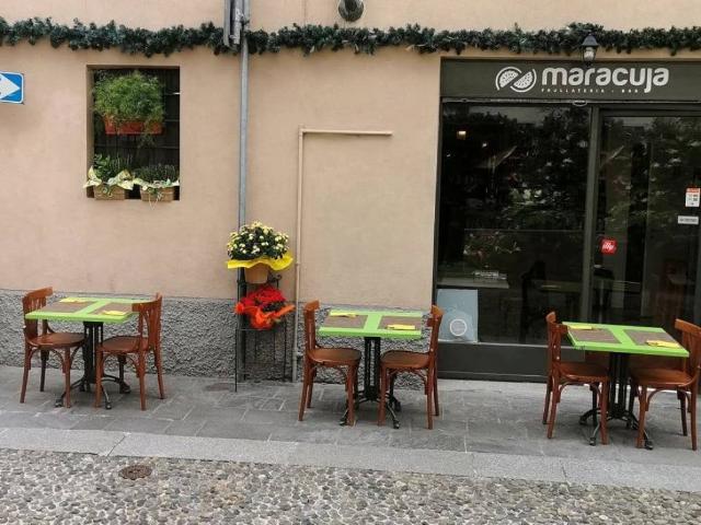 Locale Commerciale in vendita a Revellino, Lodi