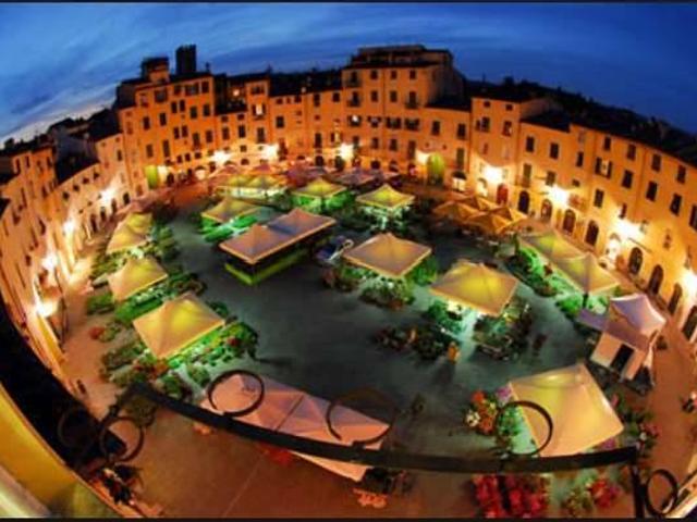Locale Commerciale in vendita a Bagni Di Lucca Ponte, Toscana