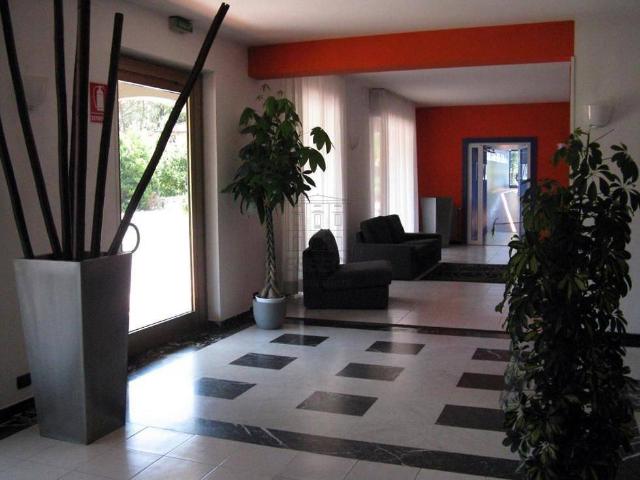 Locale Commerciale in vendita a San Concordio, Bagni Di Lucca Ponte