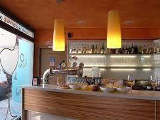 Locale Commerciale in vendita a Tempagnano di Lunata, Bagni Di Lucca Ponte