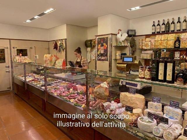 Locale Commerciale in vendita a San Concordio, Bagni Di Lucca Ponte