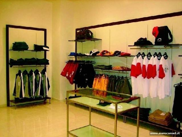 Locale Commerciale in vendita a San Concordio, Bagni Di Lucca Ponte