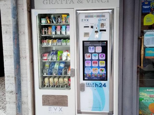 Locale Commerciale in vendita a Unione dei comuni della Bassa Romagna, Lugo