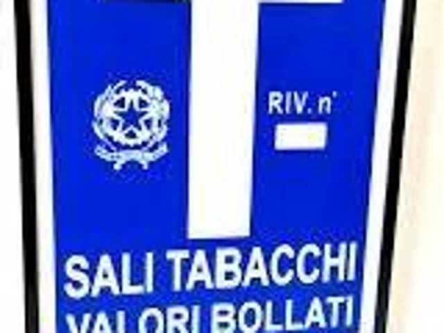 Locale Commerciale in vendita a Casenuove, Magione
