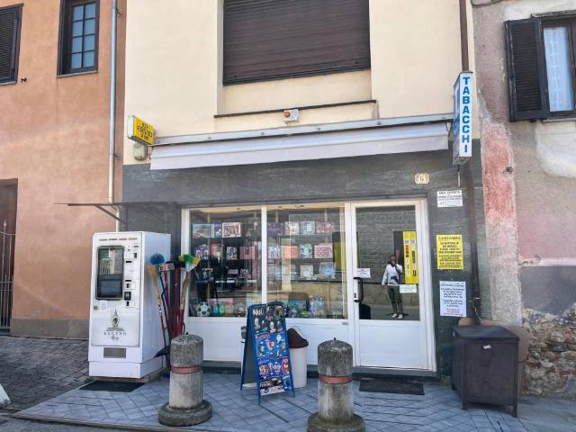 Locale Commerciale in vendita a Piemonte, Cuneo