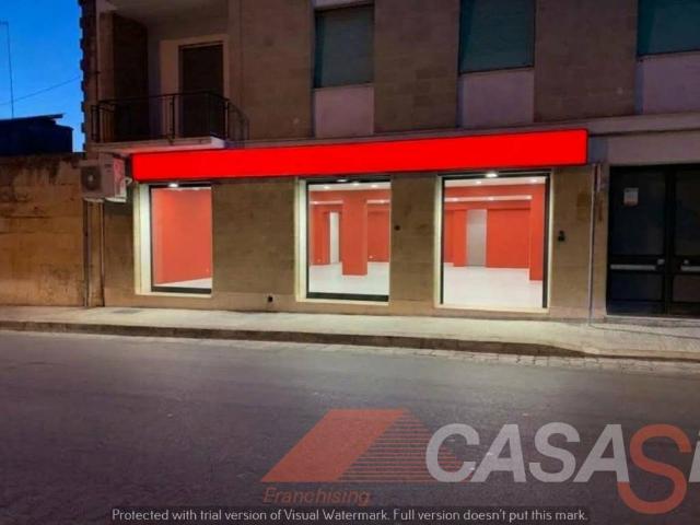 Locale Commerciale in vendita a Maglie, Lecce