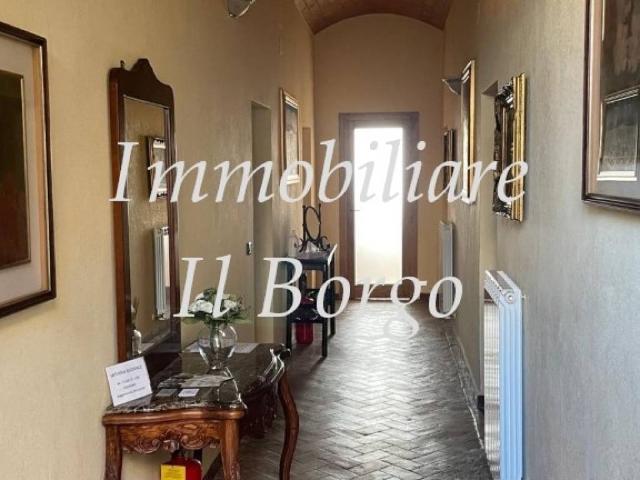 Locale Commerciale in vendita a Unione di Comuni Montani Colline del Fiora, Manciano