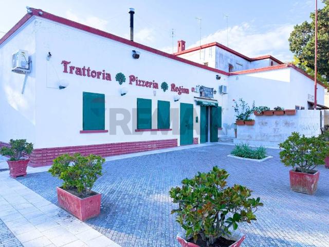Locale Commerciale in vendita a Siponto, Puglia
