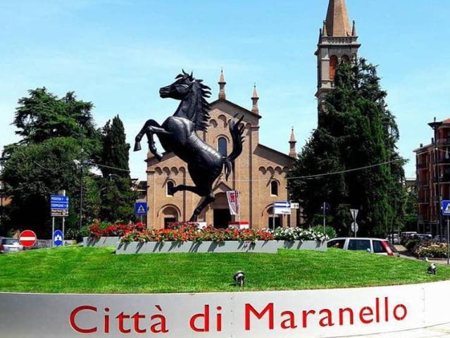 Locale Commerciale in vendita a Bell'Italia, Maranello