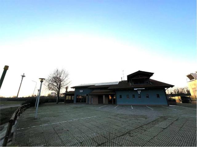 Locale Commerciale in vendita a Piemonte, Novara
