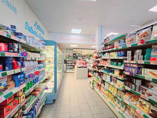 Locale Commerciale in vendita a Cesa, Marciano Della Chiana