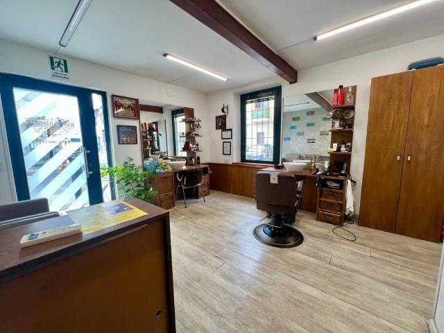 Locale Commerciale in vendita a Mariano Comense, Lombardia