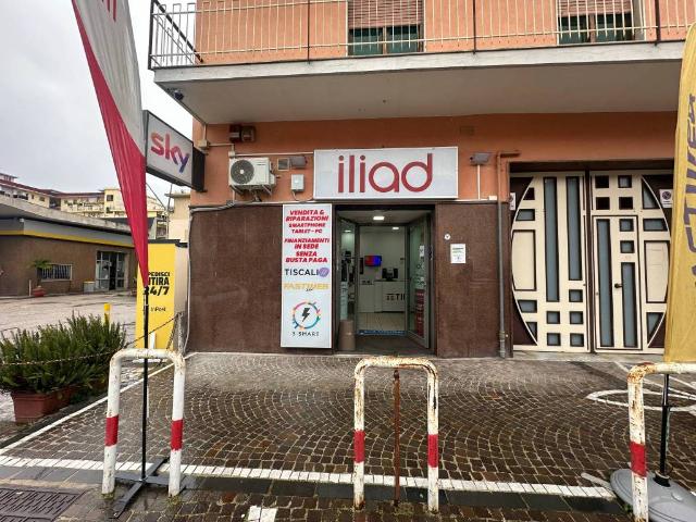 Locale Commerciale in vendita a Faibano di Marigliano, Marigliano