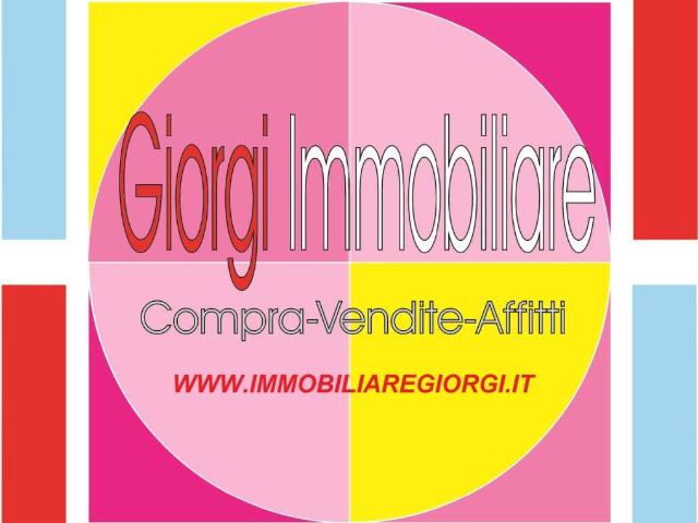 Locale Commerciale in vendita a Marina di Massa, Marina Di Massa