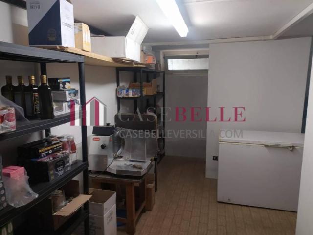 Locale Commerciale in vendita a Stiava, Massarosa