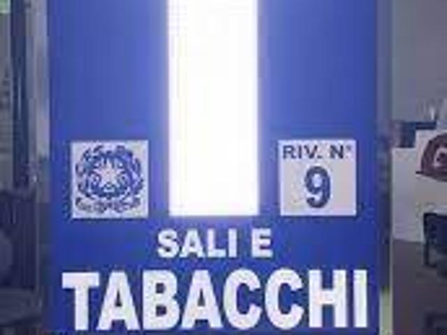 Locale Commerciale in vendita a IV Circoscrizione, Messina