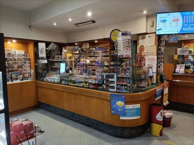 Locale Commerciale in vendita a III Circoscrizione, Messina