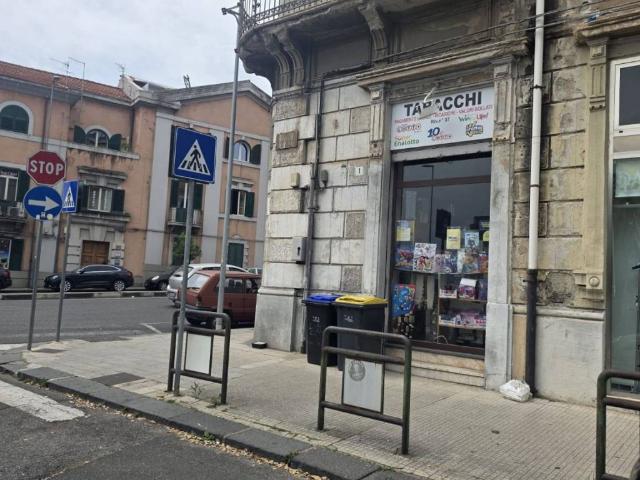 Locale Commerciale in vendita a IV Circoscrizione, Messina