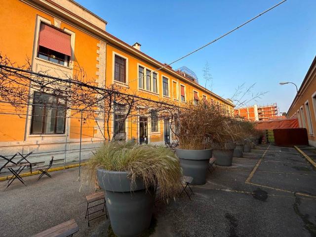 Locale Commerciale in vendita a Municipio 2, Milano