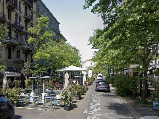 Locale Commerciale in vendita a Municipio 9, Milano