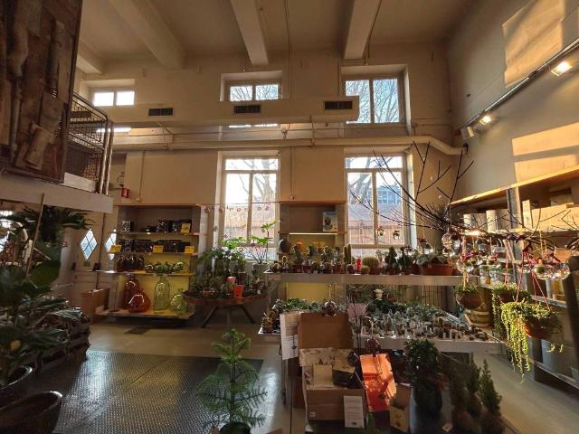Locale Commerciale in vendita a Municipio 2, Milano