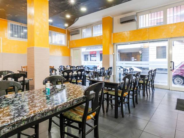 Locale Commerciale in vendita a Municipio 2, Milano