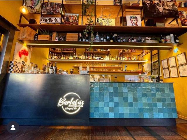 Locale Commerciale in vendita a Municipio 9, Milano