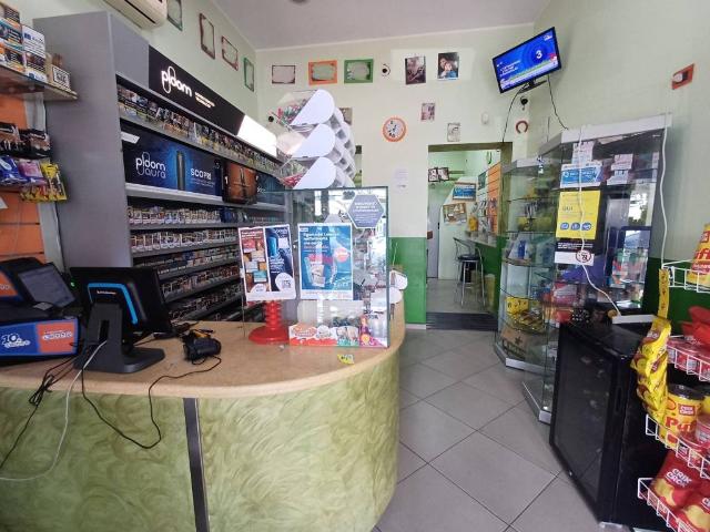 Locale Commerciale in vendita a Milazzo, Sicilia