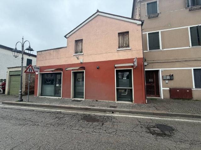 Locale Commerciale in vendita a Oriago, Veneto