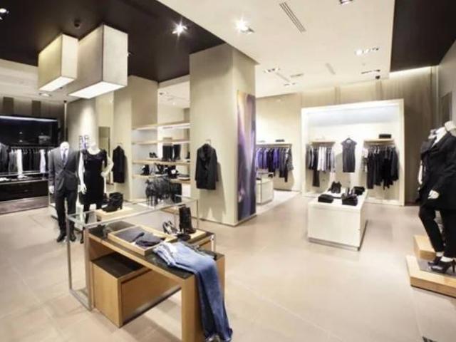 Locale Commerciale in vendita a Centro Storico, Modena