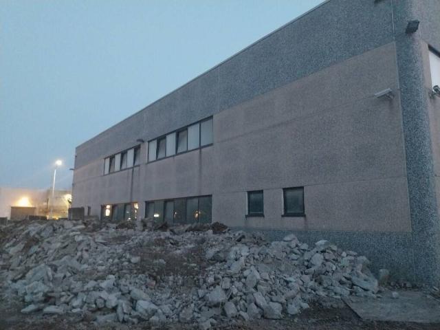 Locale Commerciale in vendita a Crocetta-San Lazzaro-Modena Est, Modena