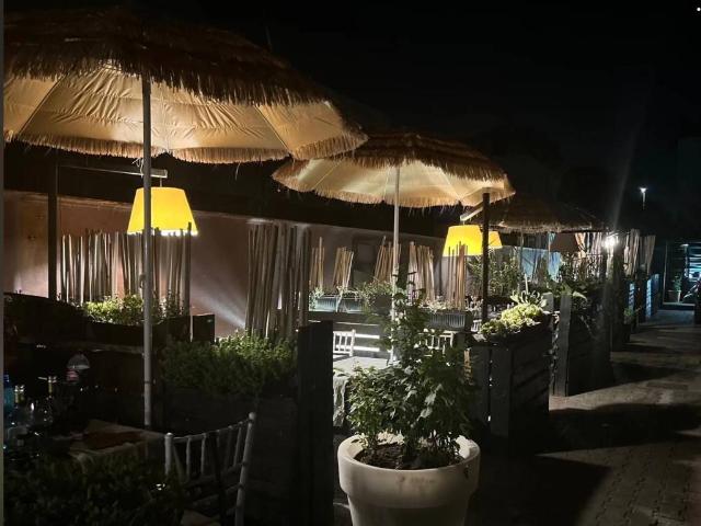 Locale Commerciale in vendita a Villaggio Artigiano, Modena