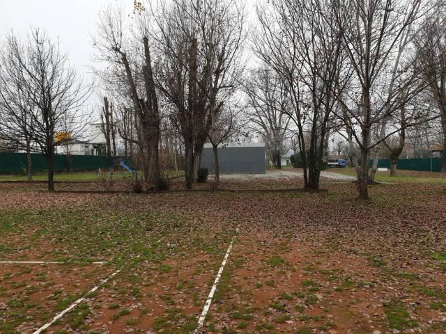 Locale Commerciale in vendita a San Faustino, Modena