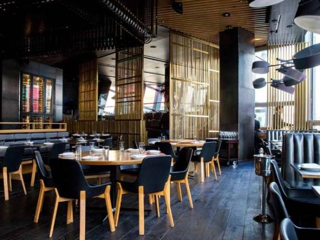 Locale Commerciale in vendita a Centro Storico, Modena