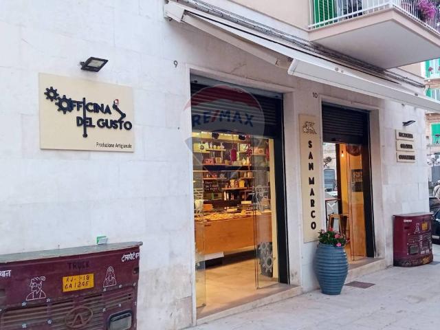 Locale Commerciale in vendita a Molfetta, Bari