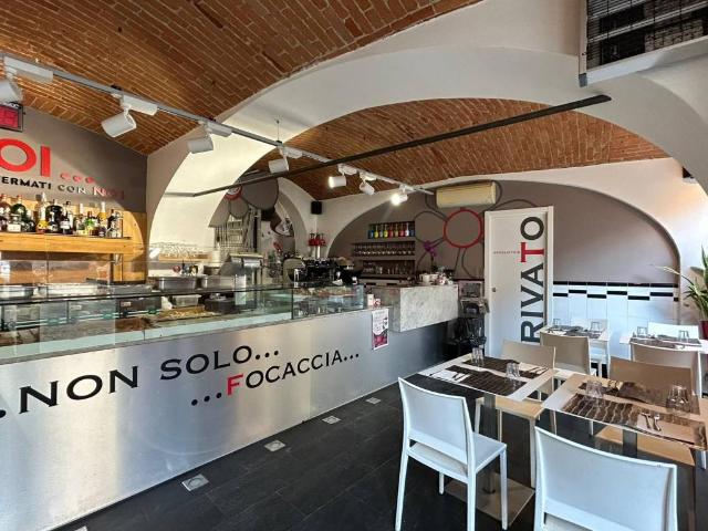 Locale Commerciale in vendita a Piemonte, Cuneo