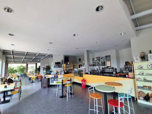 Locale Commerciale in vendita a Carassone, Piemonte