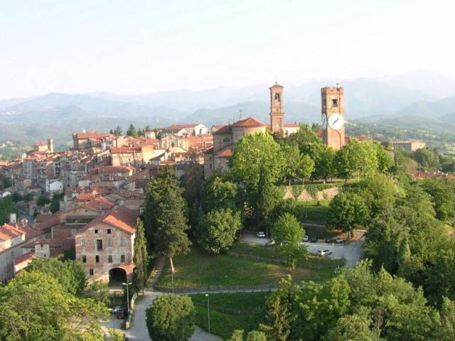 Locale Commerciale in vendita a Piazza, Piemonte