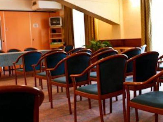 Locale Commerciale in vendita a Piemonte, Cuneo