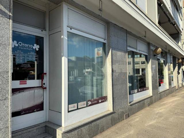 Locale Commerciale in vendita a Monfalcone, Friuli-Venezia Giulia